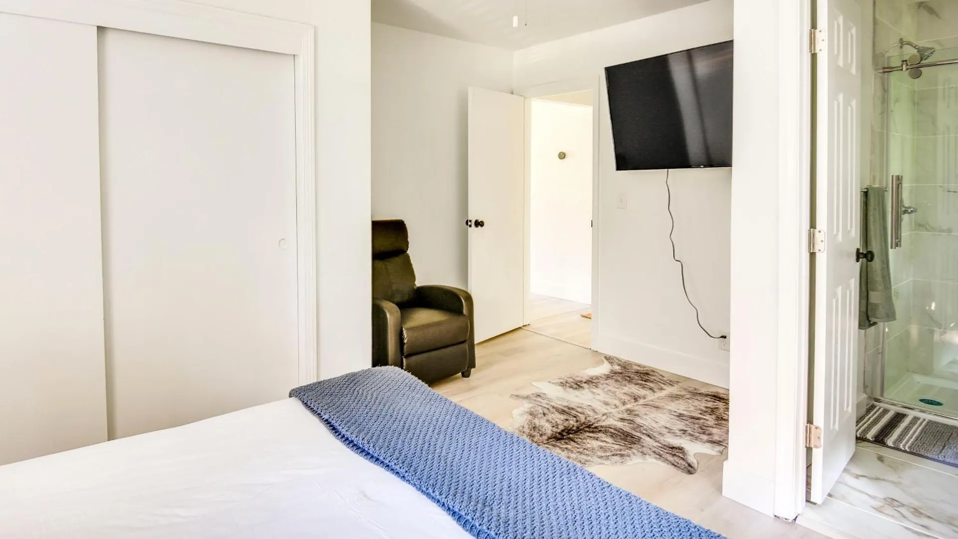 Pet-Friendly Norfolk Retreat About 7 Mi To Beach! Virginia Beach USA